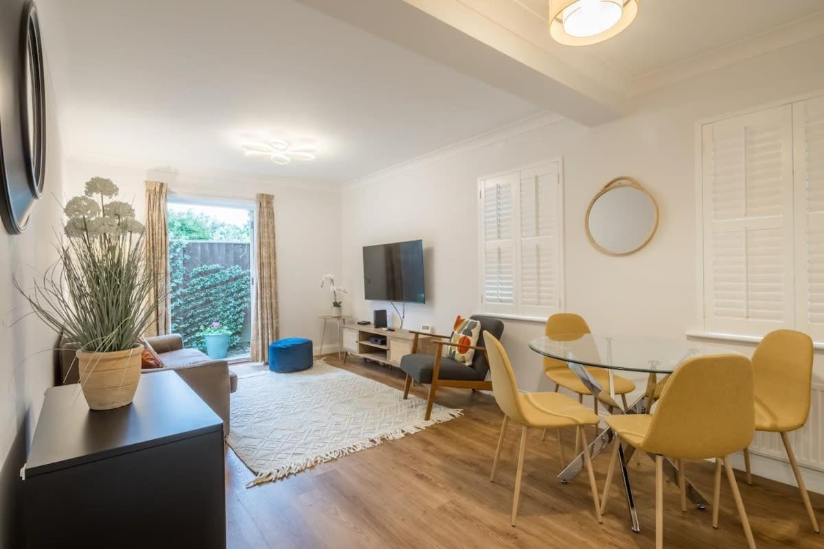Lovely 1 Bed Apartment With Free Parking & Garden Cambridge  Bagian luar foto